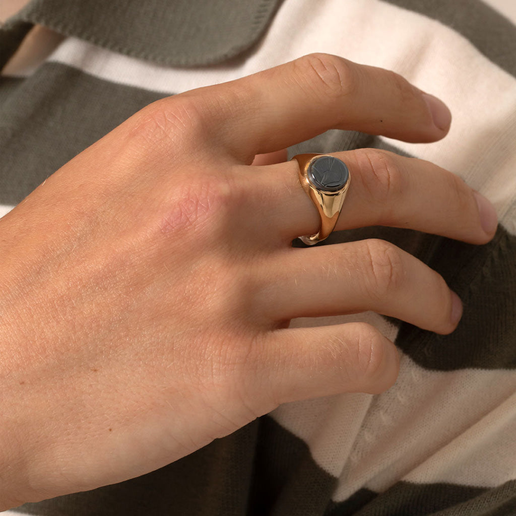 Hematite Centurion Oval | 9ct Gold - Rings