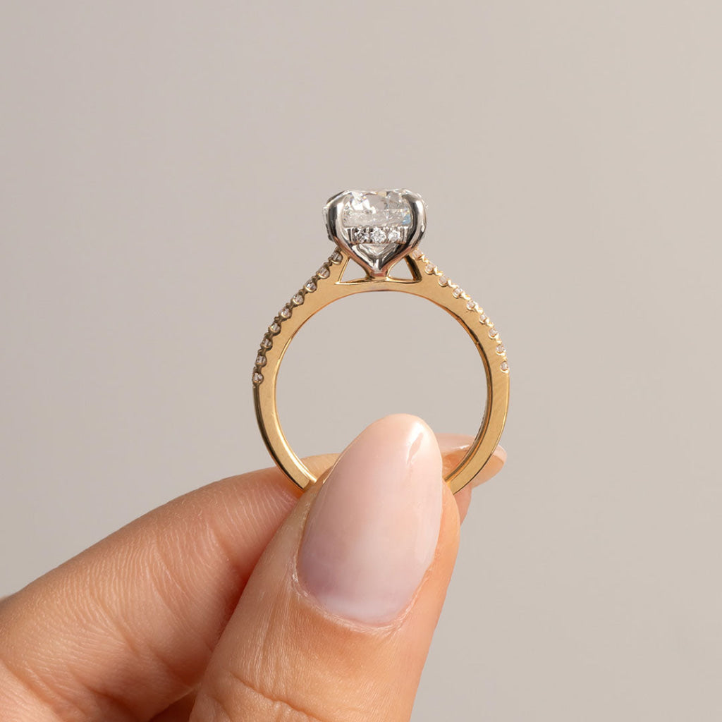 HEPBURN | Round Solitaire Lab Diamond Set in 18ct Gold