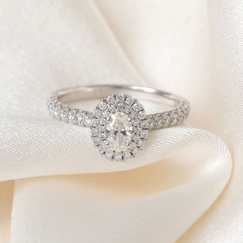 HOLLY 0.75ct | Oval Halo Diamond Engagement Ring in 18ct