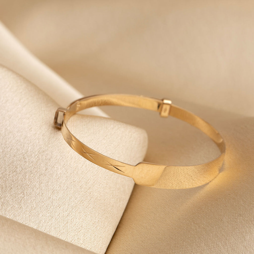 Hugs & Kisses - Baby Bangle | Free Engraving - Bracelet