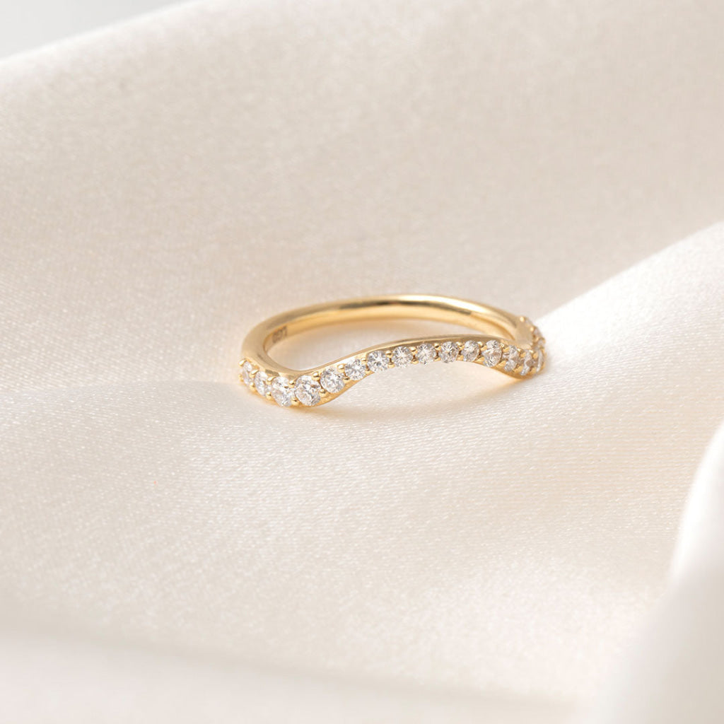 IMOGEN | Lab Grown Diamond Wedding Ring in 18ct Gold - Rings