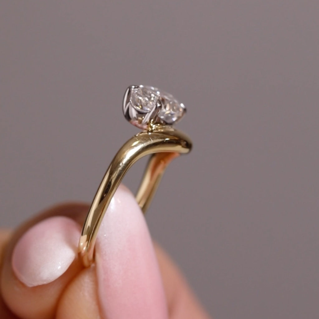 IRENE | Oval 1.50ct Solitaire Lab Diamond Set in 18ct Gold