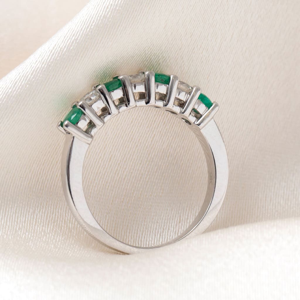 IRVINE | Diamond & Emerald Ring in 9ct White Gold - M