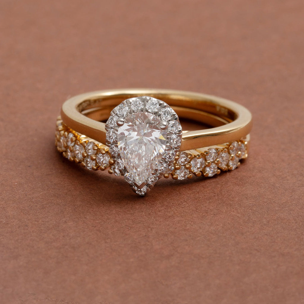 JAMIE | Pear Halo Lab Diamond Set in 18ct Gold 0.85ct