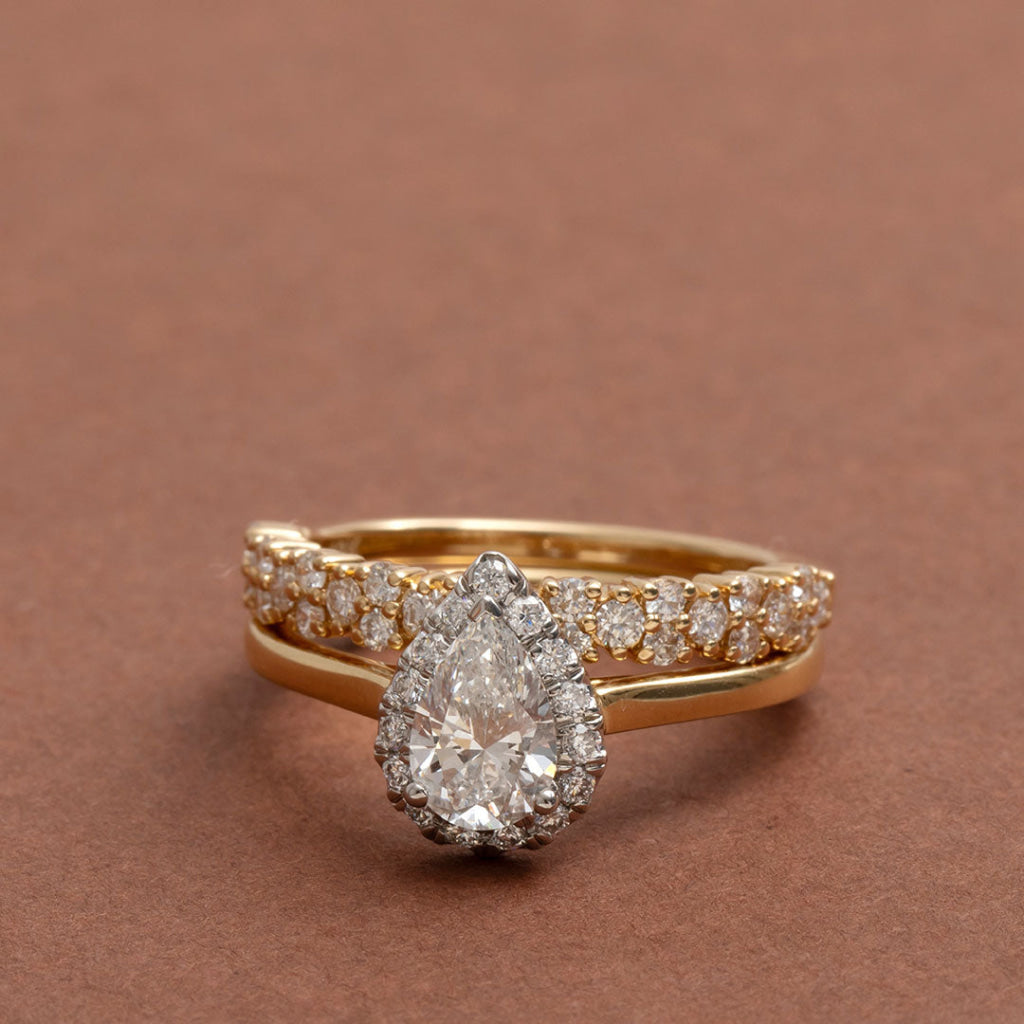 JAMIE | Pear Halo Lab Diamond Set in 18ct Gold 0.85ct