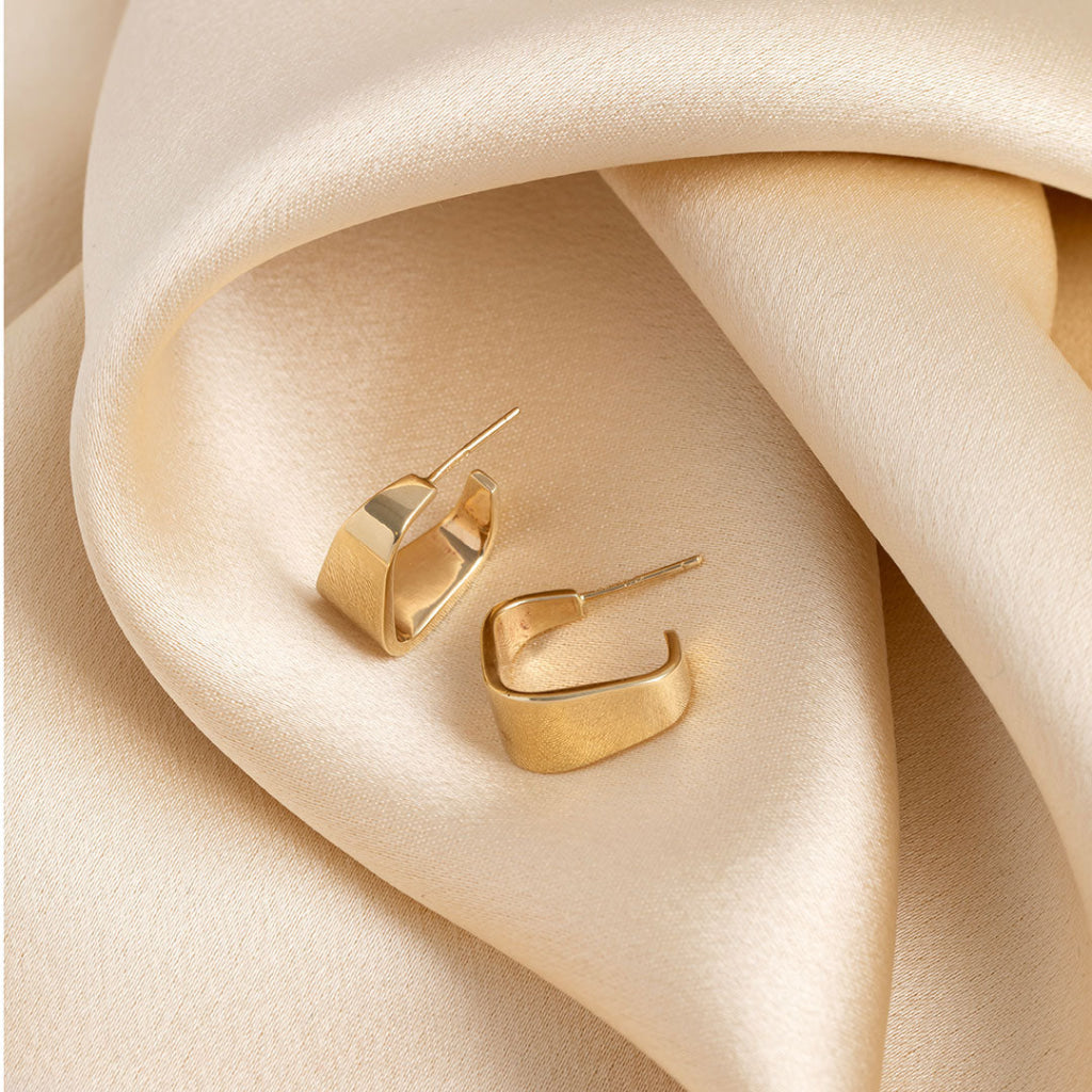 gold square hoops on fabric side profile