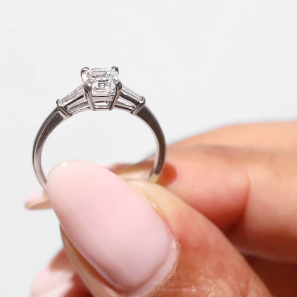 JILL | Asscher Cut 3-Stone Diamond Set in Platinum 1.00ct