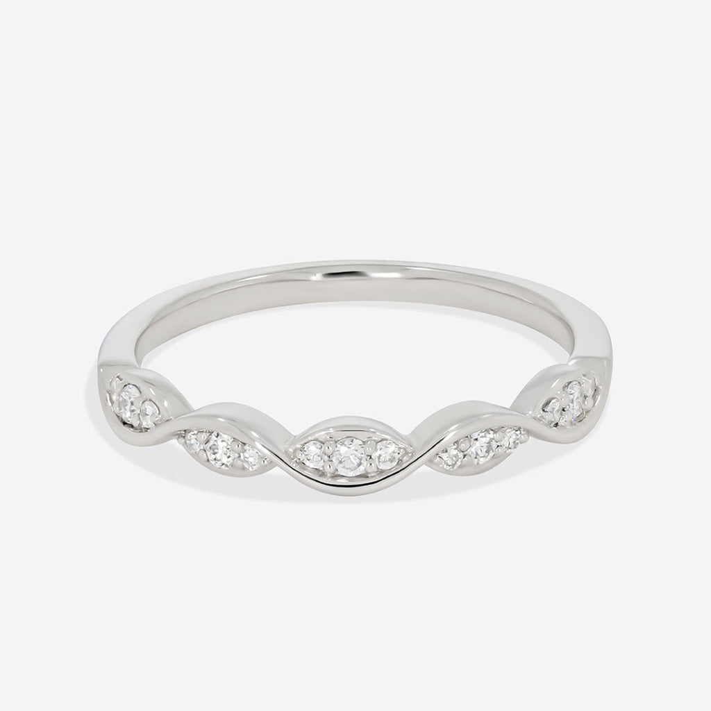 JOAN | Diamond Wedding Ring in Platinum