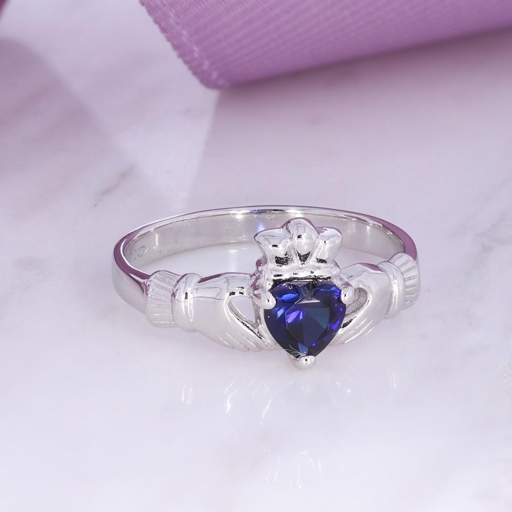 Irish Ring Meaning: What a Claddagh Ring Means How to Wear