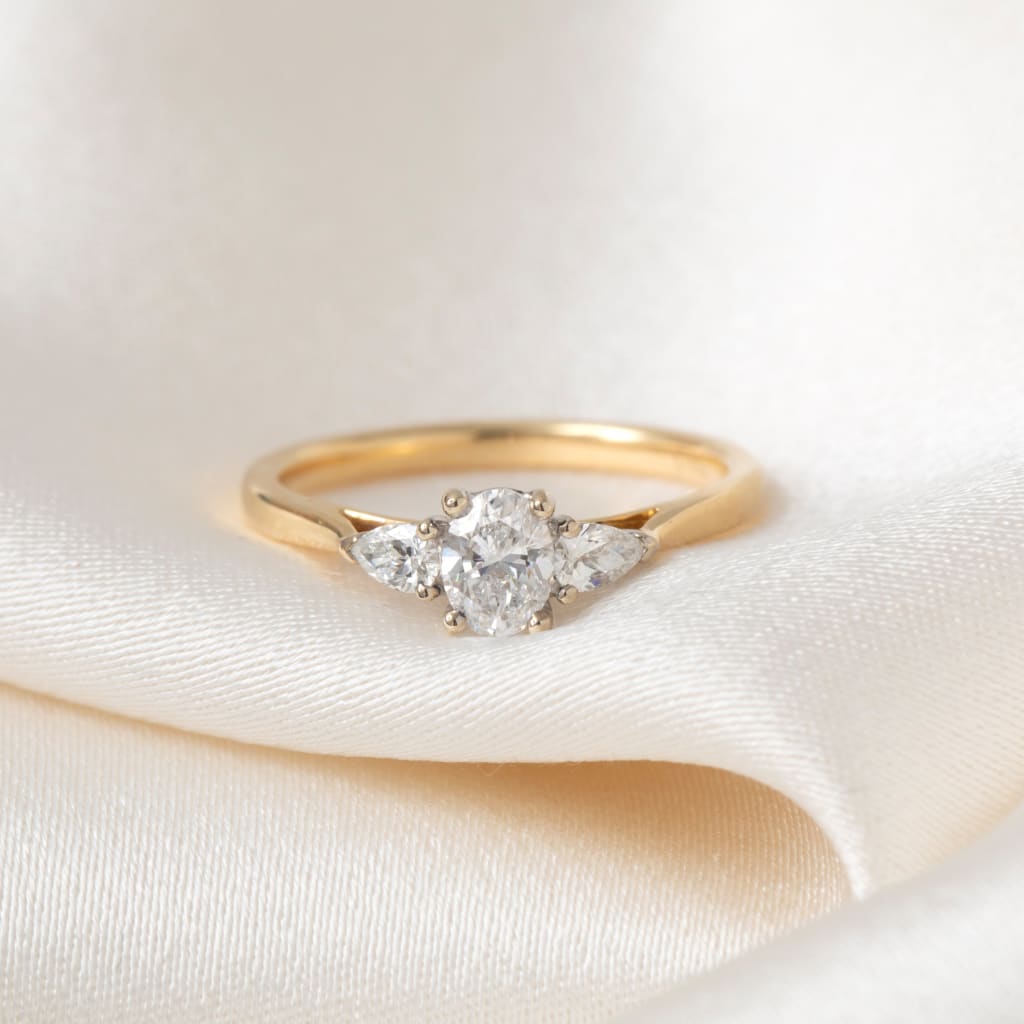 KAI 0.60ct | Oval 3-Stone Diamond Engagement Ring in 18ct