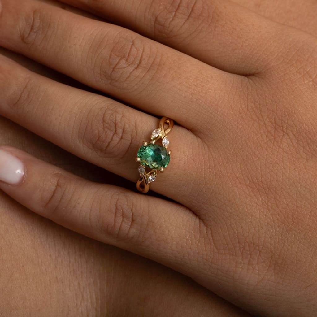 KINGLET | Diamond & Green Tourmaline Ring Set in 18ct Gold