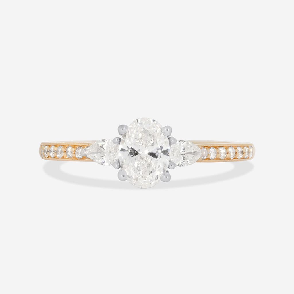 KINSLEY | Oval 3-Stone Diamond Set in 18ct Gold 0.75ct