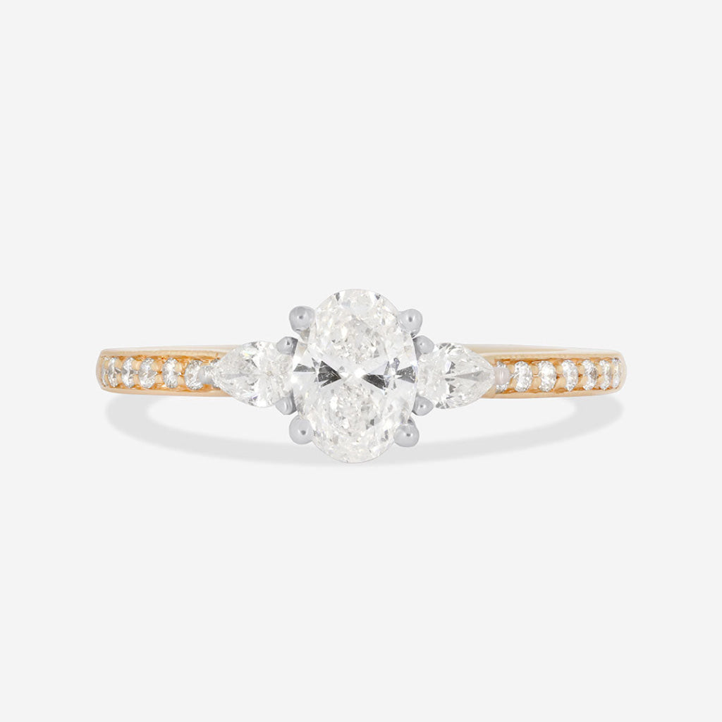 KINSLEY | Oval 3-Stone Diamond Set in 18ct Gold 0.75ct