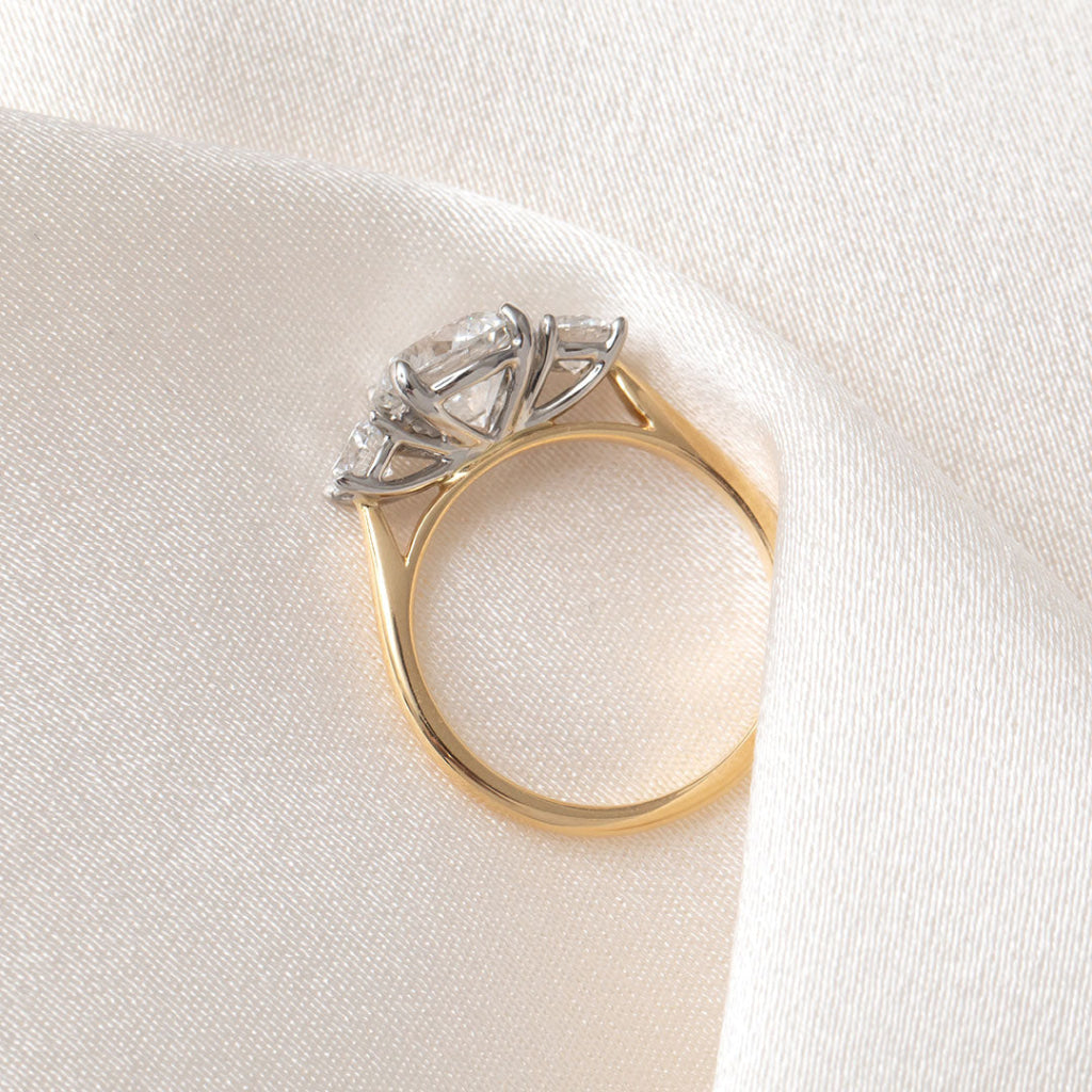 KINVARA 2.30ct | Round 3-Stone Lab Grown Diamond Engagement