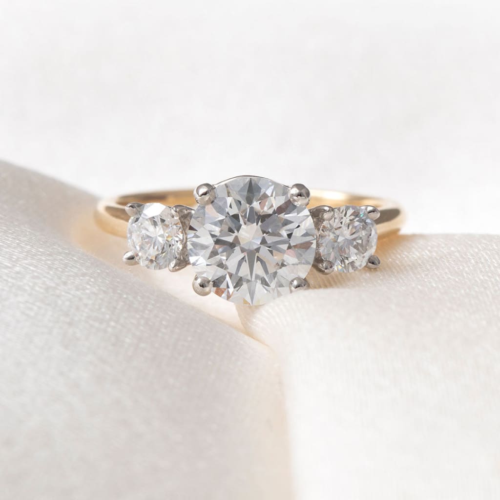 KINVARA 2.30ct | Round 3-Stone Lab Grown Diamond Engagement