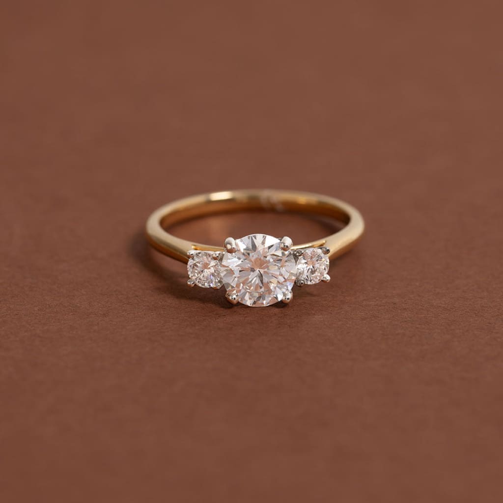 KINVARA 1.25ct | Round 3-Stone Lab Diamond Set in 18ct Gold