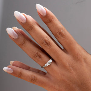 LEXI 0.94ct | Round 3-Stone Diamond Engagement Ring in Platinum