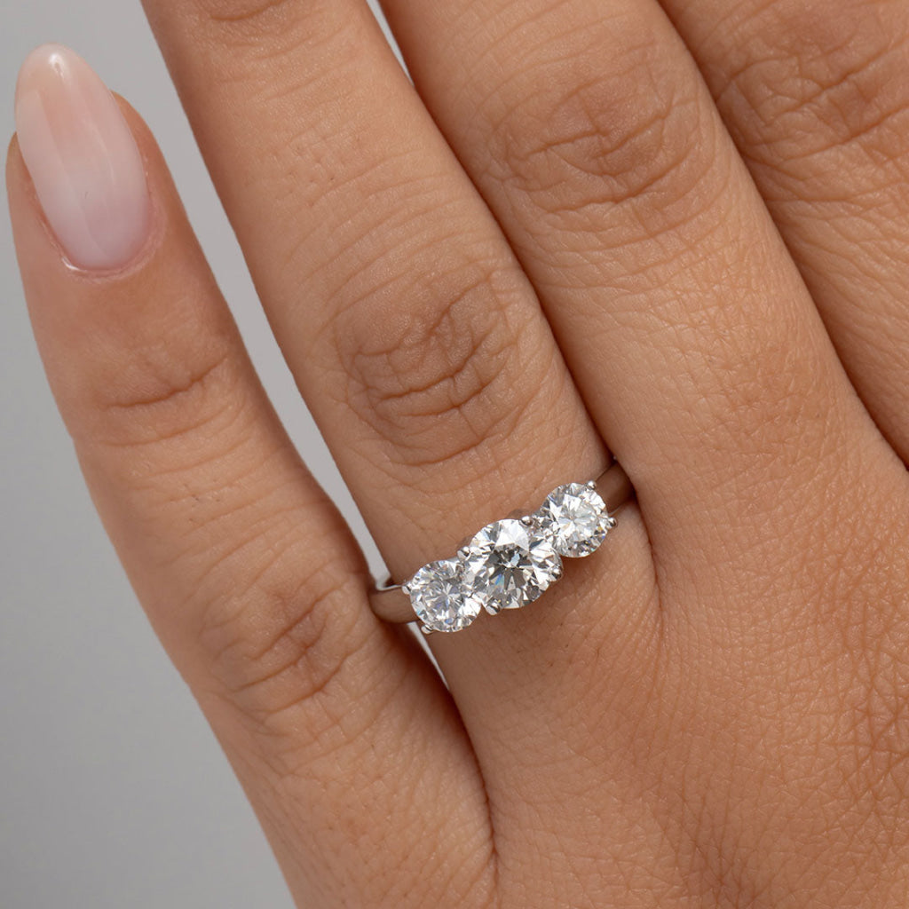 LEXI 1.25ct | Round 3-Stone Diamond Set in Platinum - Rings