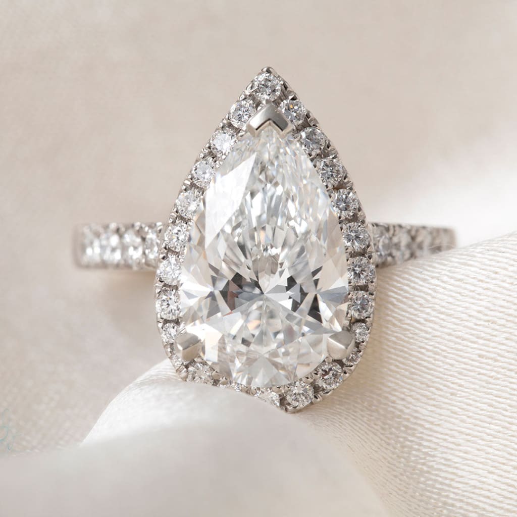 LIORA | Pear Halo Lab Grown Diamond Engagement Ring
