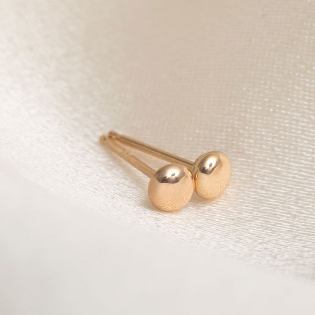 Little Button Earrings | 9ct Gold - Earrings