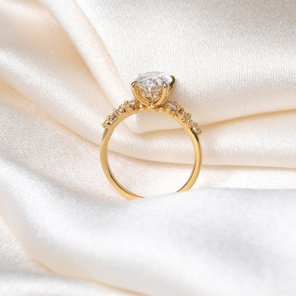 LUCY 2.35ct | Oval Lab Grown Diamond Engagement Ring
