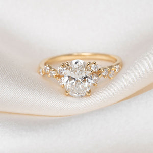 LUCY | Oval Lab Grown Diamond Engagement Ring in 18ct Gold