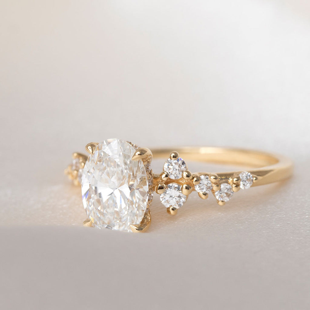 LUCY | Oval Lab Grown Diamond Engagement Ring in 18ct Gold