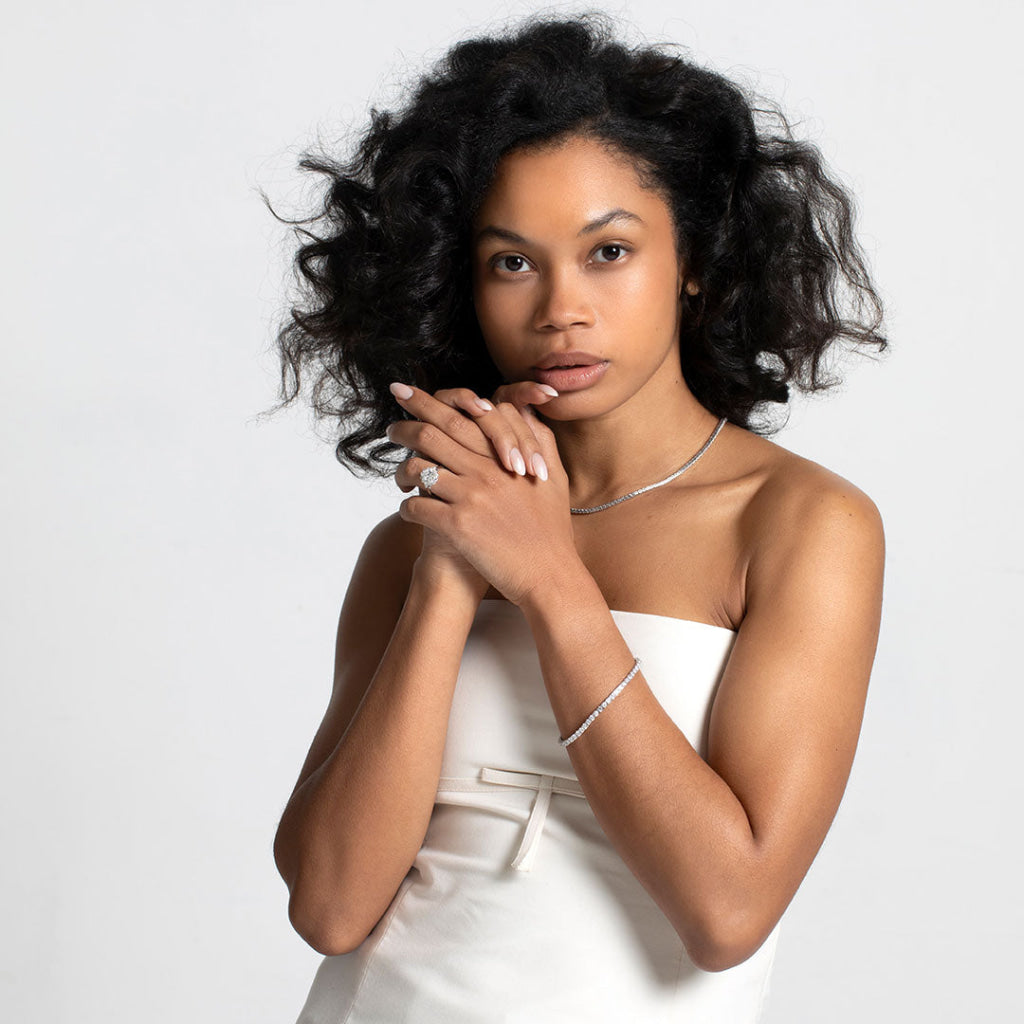 LUMA 2.30ct | Oval Halo Lab Grown Diamond Engagement Ring