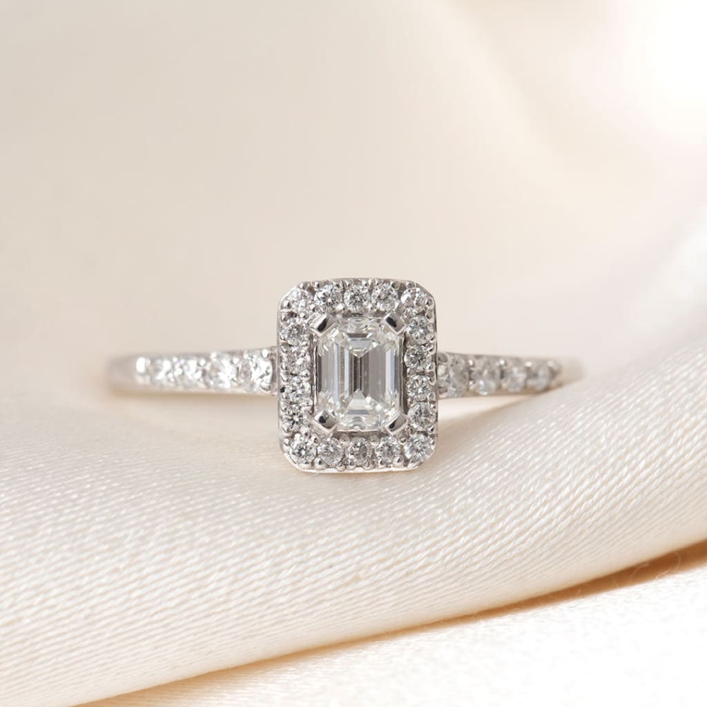 LUNA 0.50ct | Emerald Cut Halo Diamond Engagement Ring