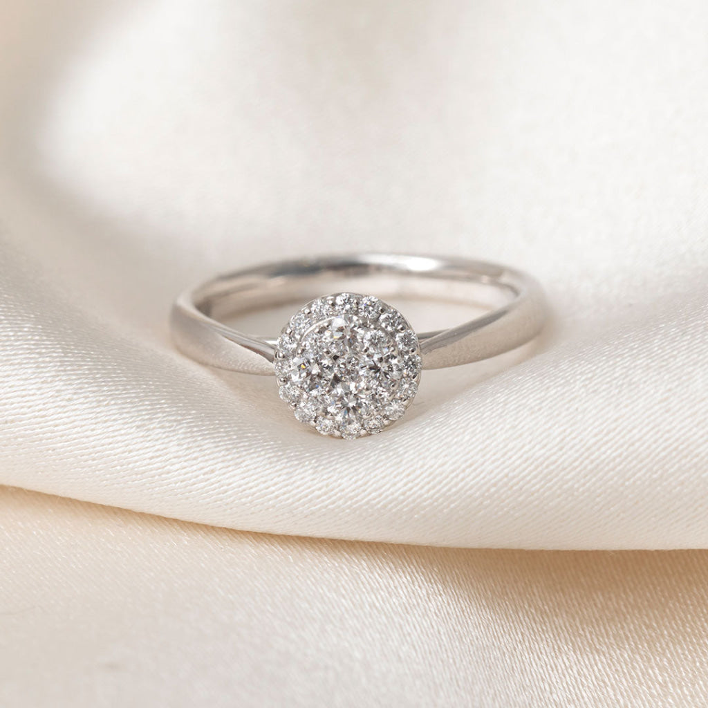 LYRA 0.33ct | Round Halo Diamond Engagement Ring