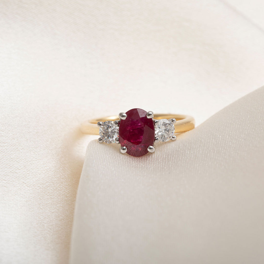 MADISON  | Ruby & Diamond Ring