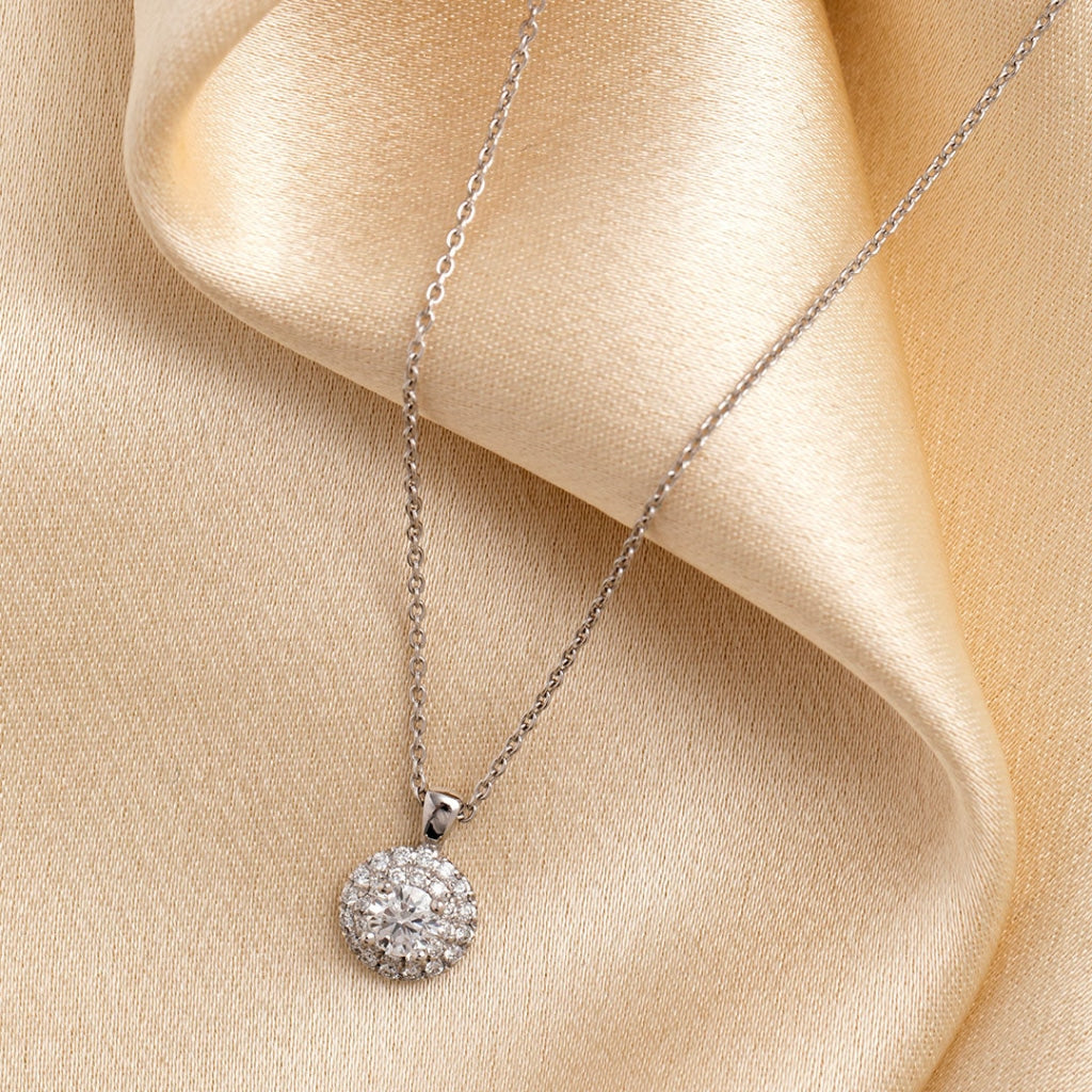 18ct white gold 0.50ct diamond necklace | Gear Jewellers 112