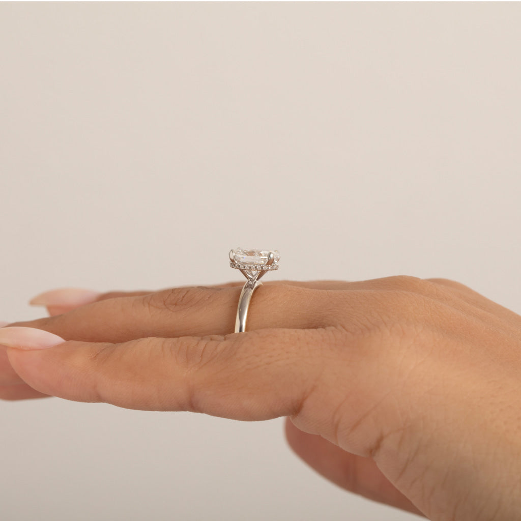 MIAMI 1.50ct | Oval Solitaire Lab Diamond Set in Platinum