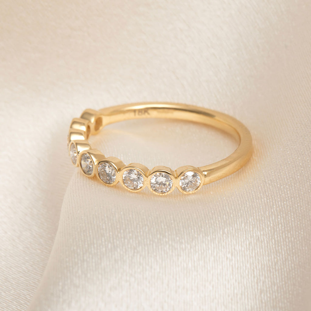 side view of diamond ring