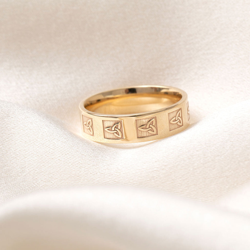 MOORE | Men’s Wedding Ring in 9ct Gold - Rings