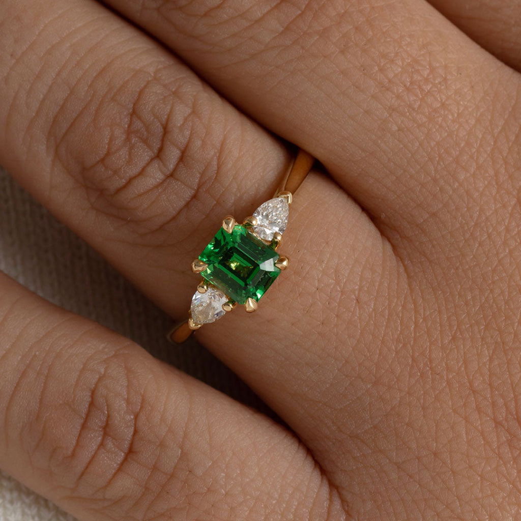 OLIVE | Tsavorite & Diamond Ring - Rings