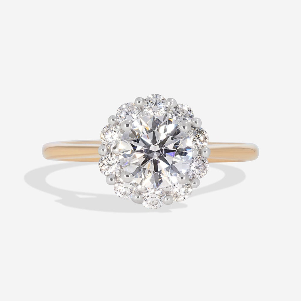 Round halo diamond engagement ring - 18ct Gold