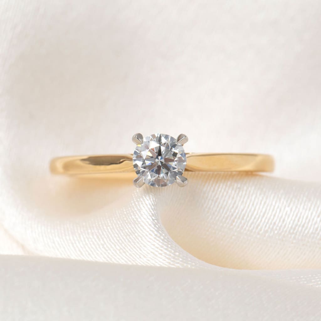 ORCHID 0.40ct | Round Solitaire Diamond Engagement Ring