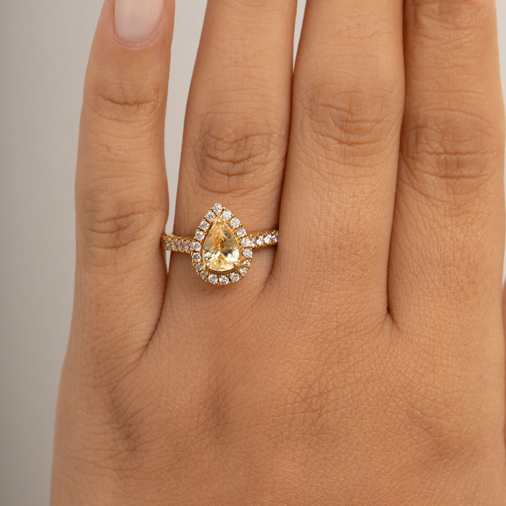 OSCAR | Yellow Sapphire Diamond Ring - Rings