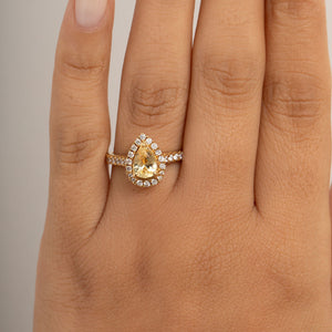 OSCAR | Yellow Sapphire Diamond Ring