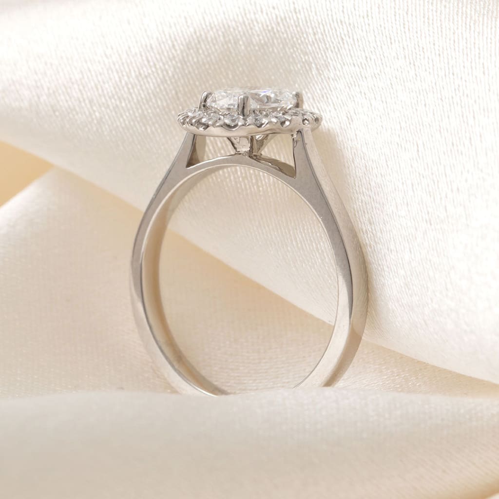 OTTILIE 1ct | Oval Halo Lab Grown Diamond Engagement Ring