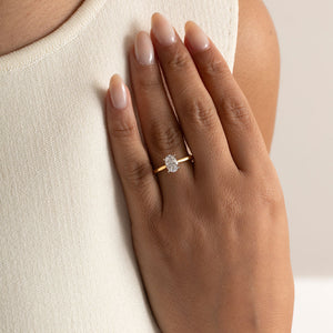 PARIS 0.75ct | Oval Solitaire Lab Grown Diamond Engagement Ring in 18ct Gold