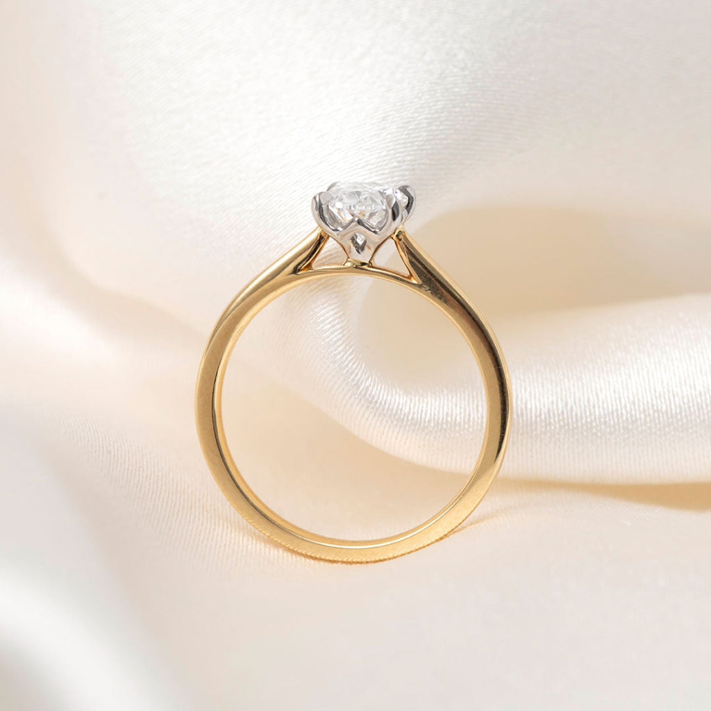 PARIS 1ct | Oval Solitaire Lab Grown Diamond Engagement