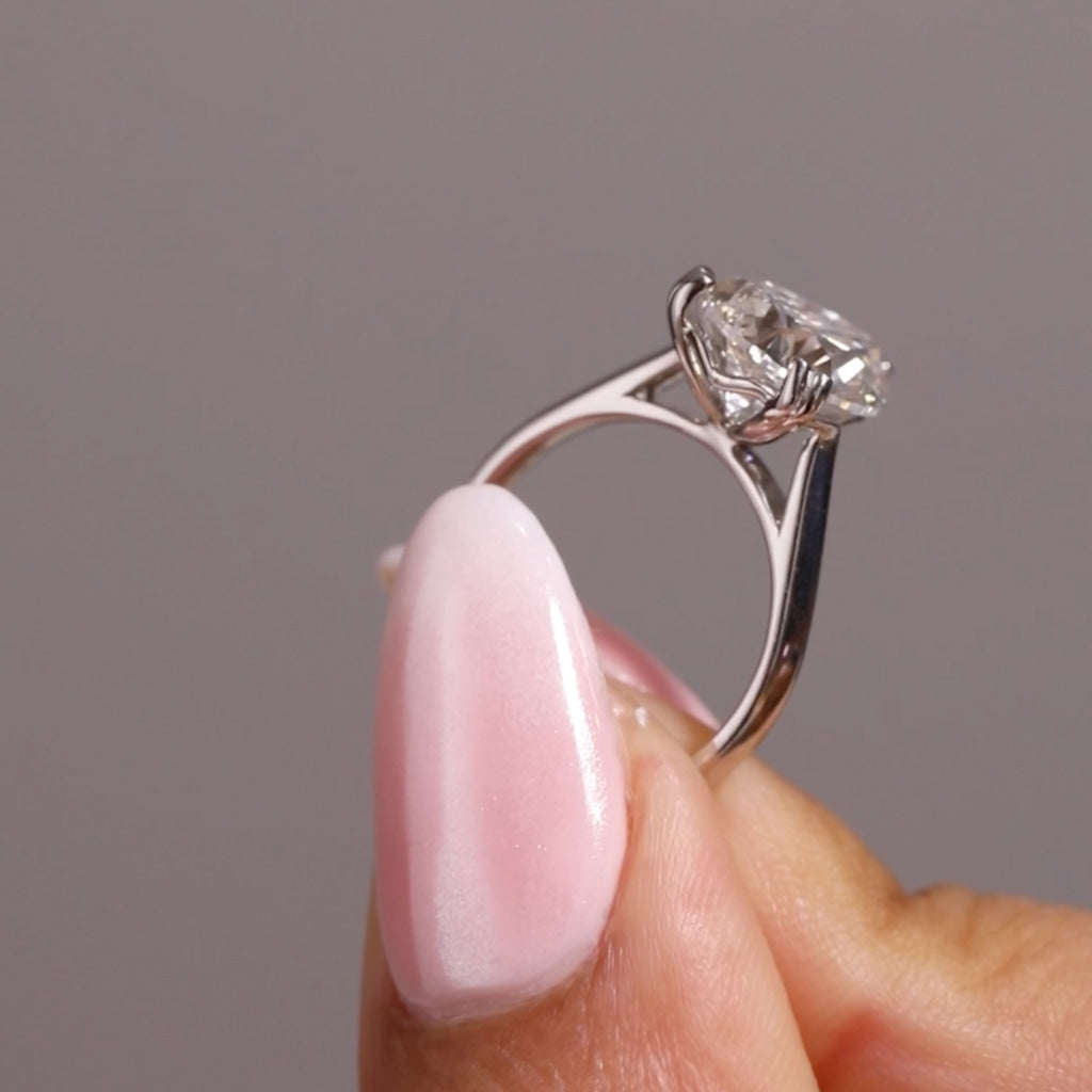 POSITANO | Pear Cut Solitaire Lab Diamond Set in Platinum