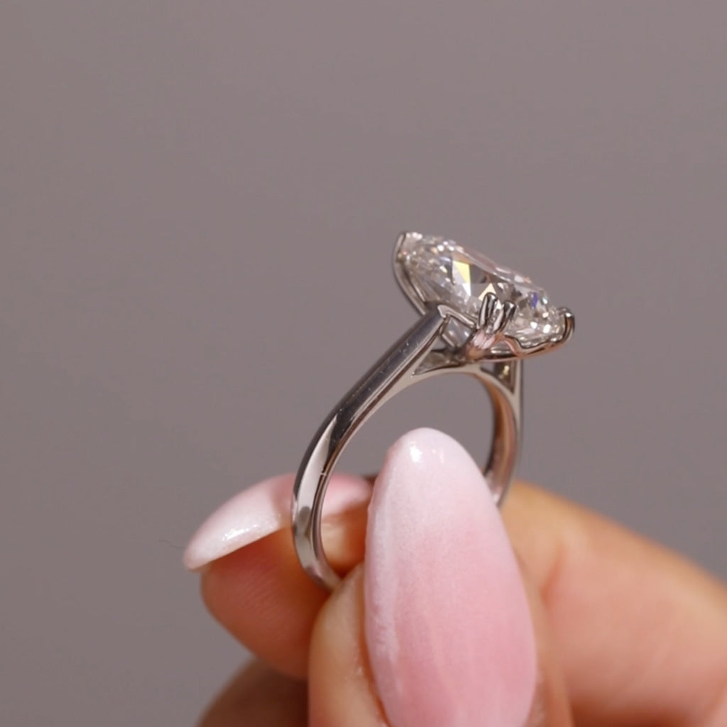 POSITANO | Pear Cut Solitaire Lab Diamond Set in Platinum