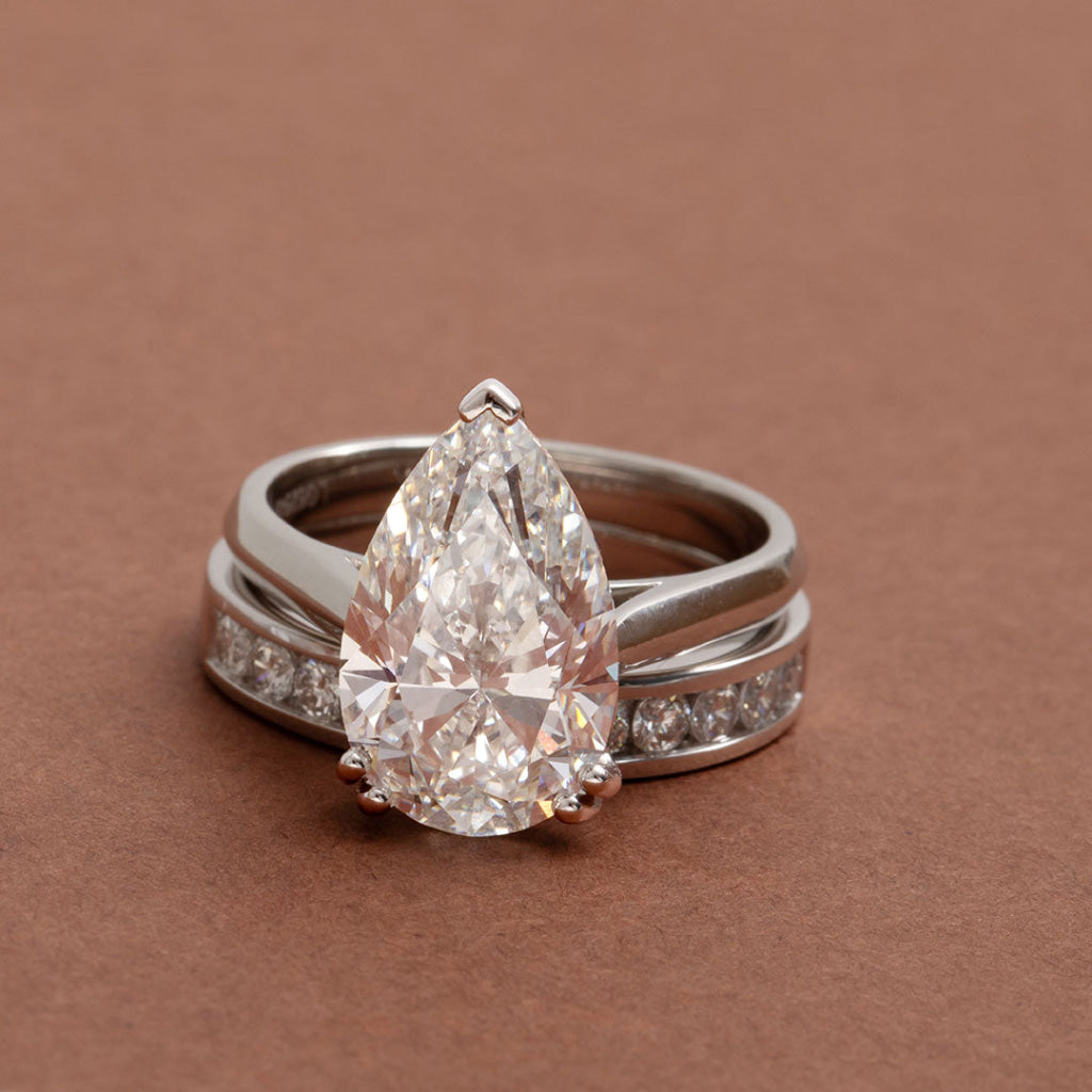 POSITANO | Pear Cut Solitaire Lab Diamond Set in Platinum