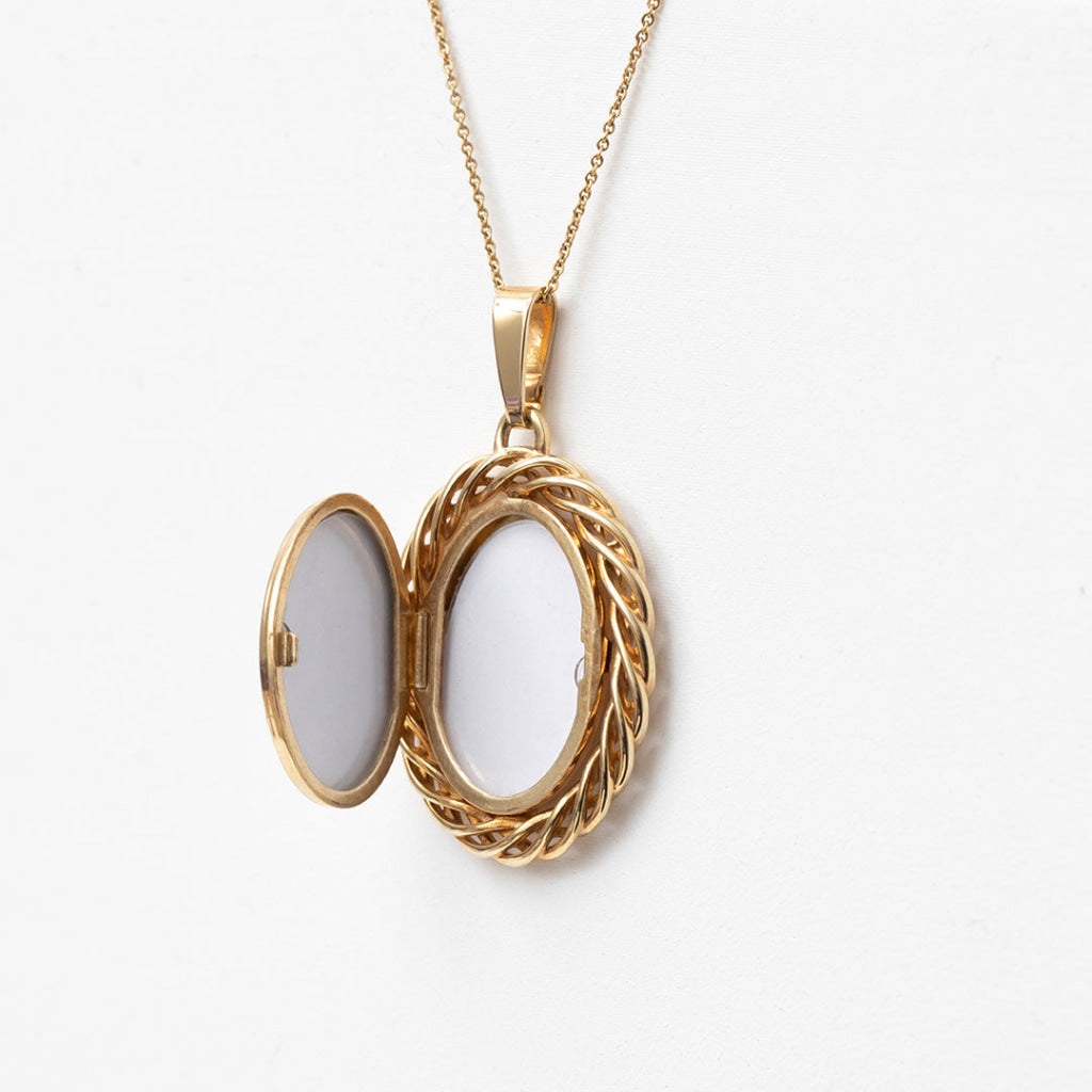 Precious Possession Locket | 9ct Gold - Necklace