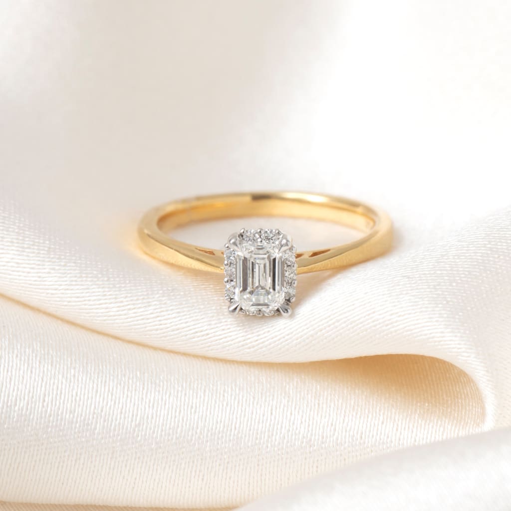 QUINCY 0.58ct | Emerald Cut Halo Diamond Engagement Ring
