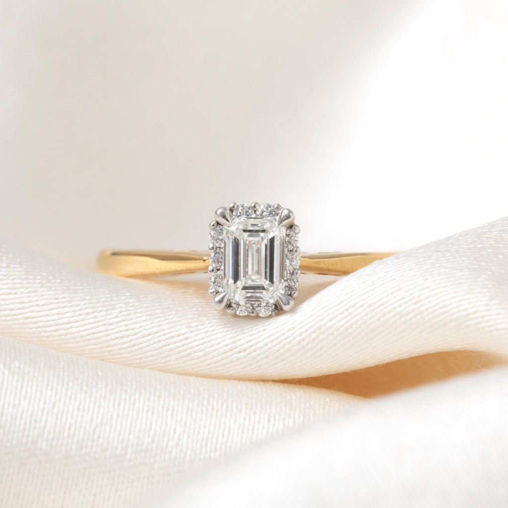 QUINCY 0.58ct | Emerald Cut Halo Diamond Engagement Ring