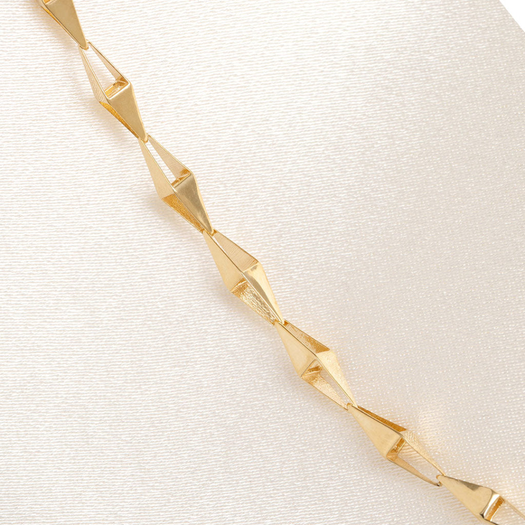 geometric link yellow gold chain